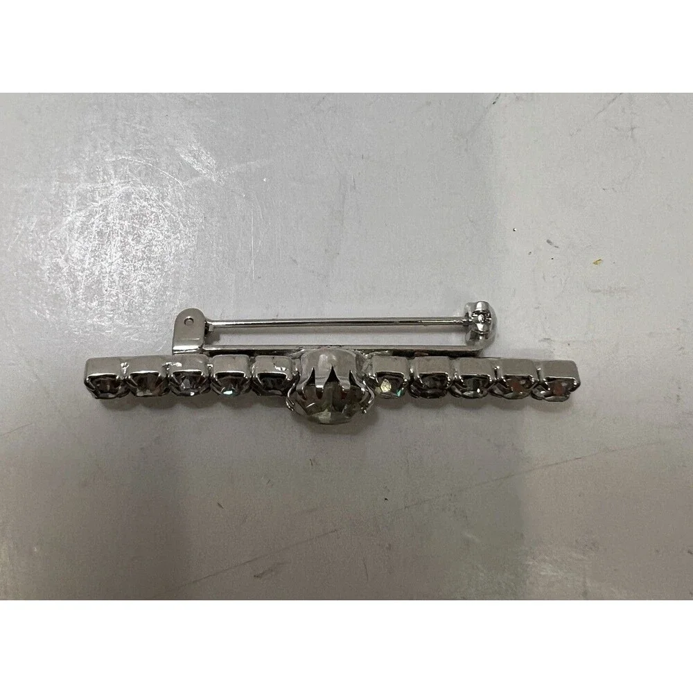 Vintage Rhinestone bar Brooch, silver tone Pin Clasp Claw Set Faceted Stones